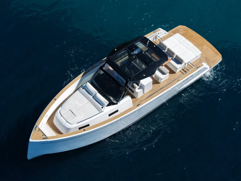 Bateau à moteur à louer à Golfe-Juan au meilleur prix