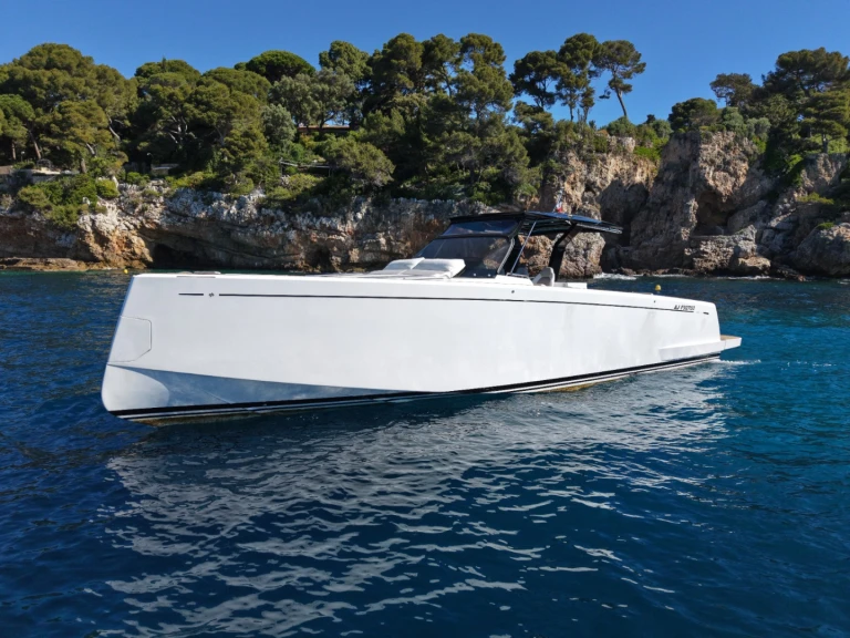 Location à Golfe-Juan - Pardo Yachts Pardo 43 sur SamBoat