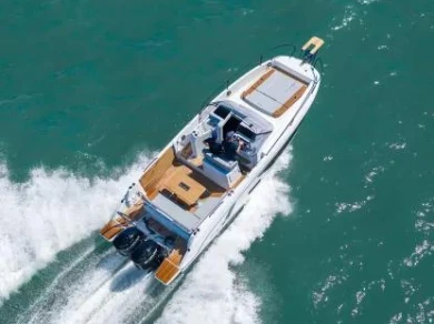 Noleggio Barca a motore con o senza skipper Bénéteau a Cogolin