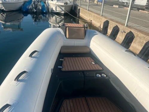 Location Semi-rigide Brig avec permis
