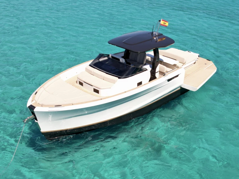 Bateau à moteur à louer à Ibiza (Ville) au meilleur prix