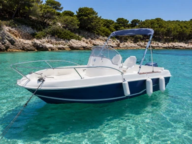 Bateau à moteur à louer à Sainte-Maxime au meilleur prix