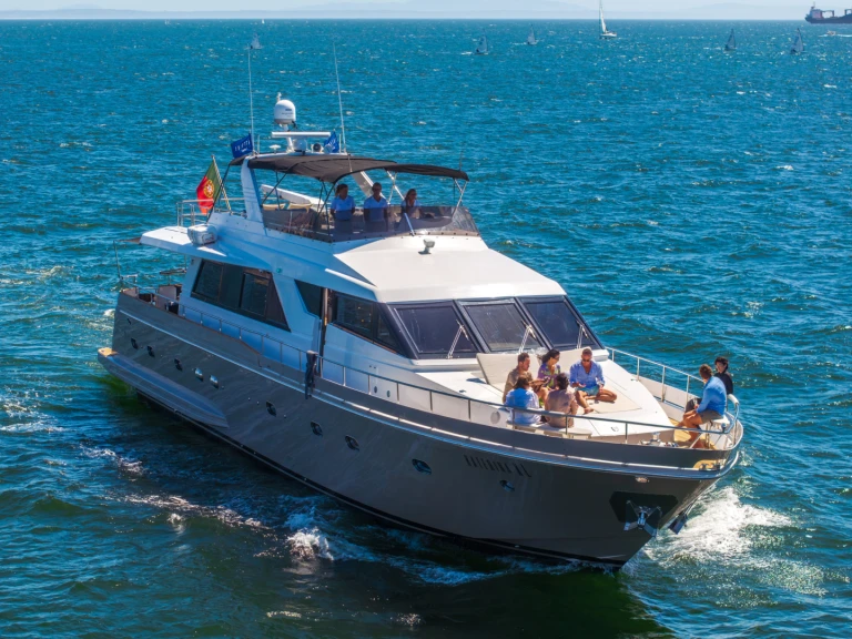 Location bateau Cascais pas cher falcon 82