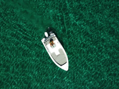 Olympic Boats 490cc między profesjonalistami a osobami prywatnymi w Chalcidique