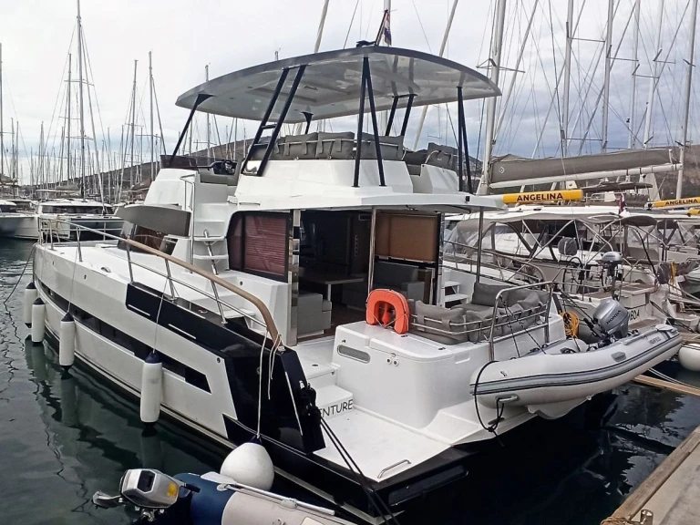Location Bateau à moteur à Biograd na Moru - Bali Bali 4.3 MY