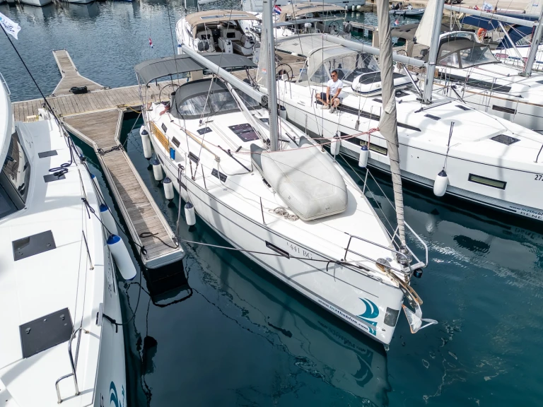 Louez un Bavaria Cruiser 40 à Primošten