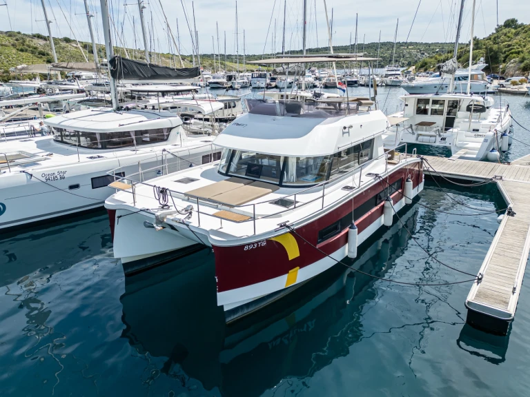 Bateau à moteur à louer à Primošten au meilleur prix