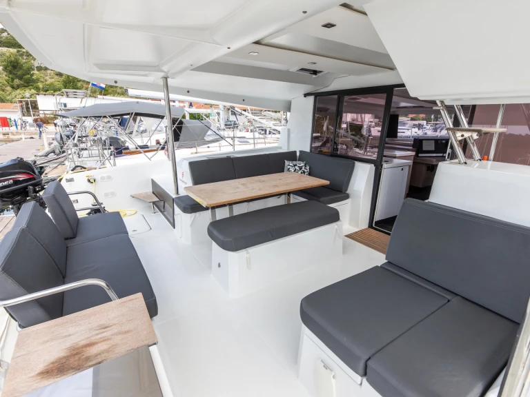 Location Catamaran à Primošten - Fountaine Pajot Astrea 42