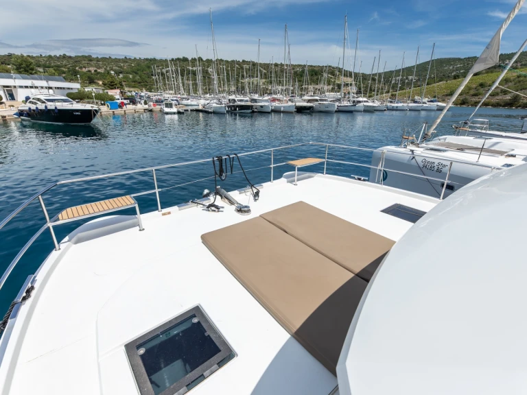 Louer Bateau à moteur avec ou sans skipper Fountaine Pajot à Primošten
