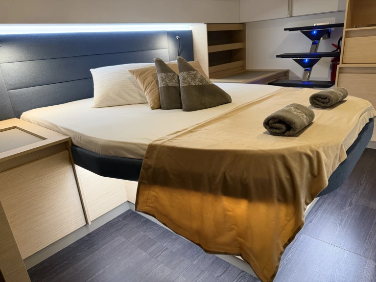 Louer Catamaran avec ou sans skipper Fountaine Pajot à Seget Donji