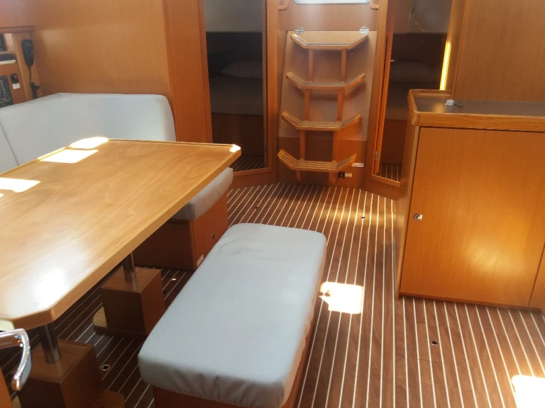 Louez un Bavaria Cruiser 46 à Nettuno