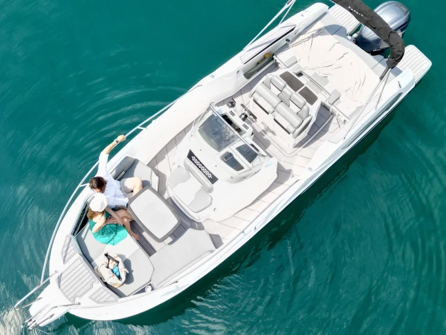 Location bateau Karnic sl 701 à Sirmione sur Samboat