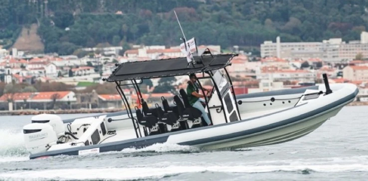 Louez un Searib's 9.60 PRO à Arzon