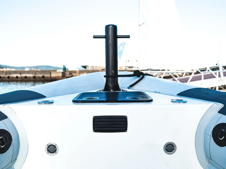 Location bateau Arzon pas cher 9.60 PRO