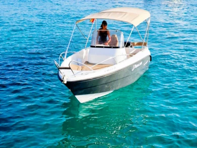 Polyester Yacht Marion 540 in Ciutadella de Menorca on SamBoat