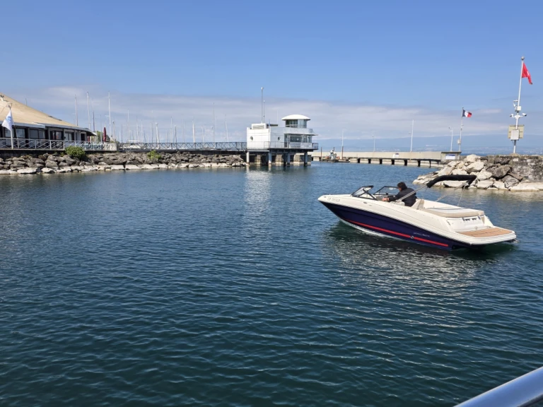 Bateau à moteur à louer à Lugrin au meilleur prix