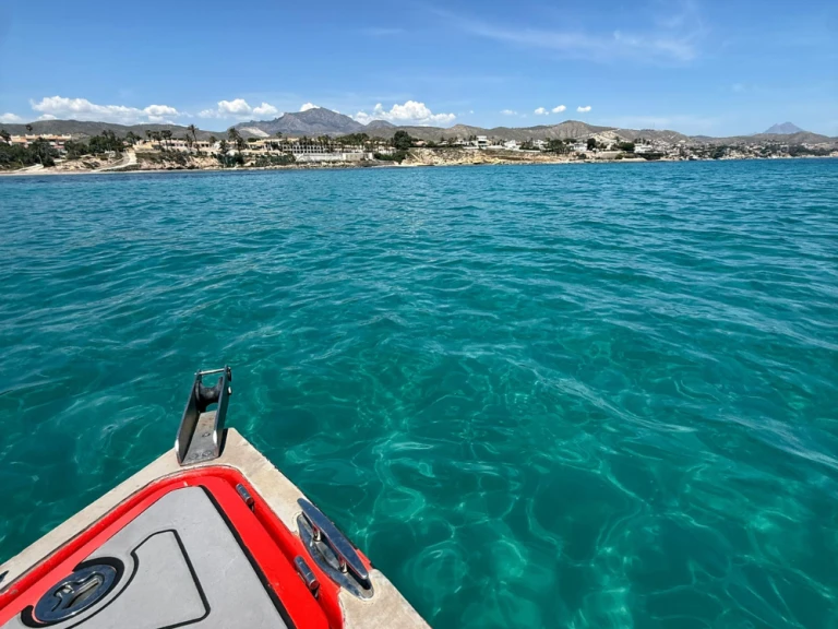 Bateau à moteur à louer à Alicante au meilleur prix