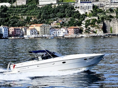 Luxury Yacht rental with or without captain Itama Ischia