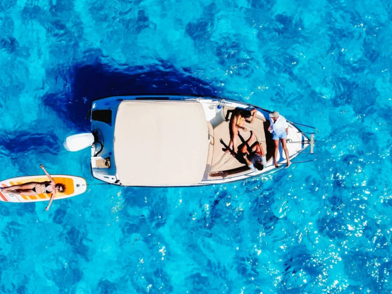 Bateau à moteur à louer à Ciutadella de Menorca au meilleur prix