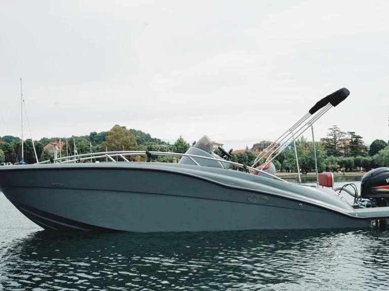 Location bateau Clear Aries Open L à Angera sur Samboat
