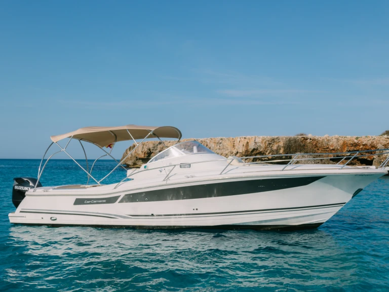 Location Bateau à moteur à Cala en Bosch - Jeanneau Cap Camarat 925 WA