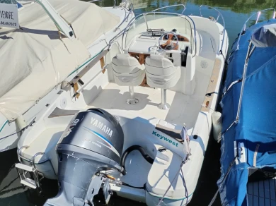 Yacht charter Carnon-Plage - Jeanneau Cap Camarat 625 on SamBoat