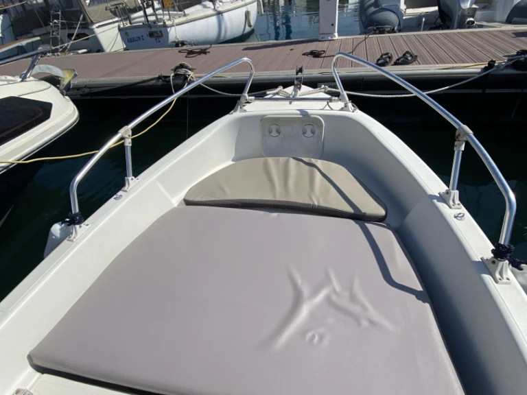 Location Bateau à moteur Quicksilver avec permis