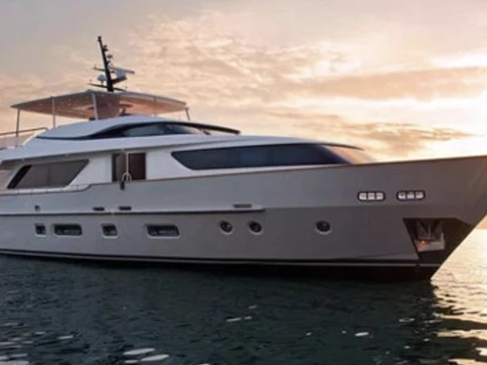 Location Yacht San Lorenzo avec permis