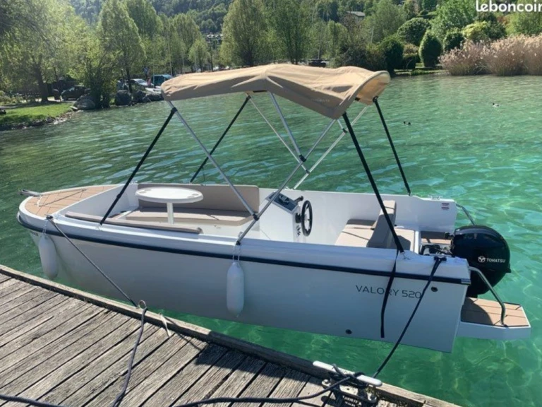 Louez un Valory 520 Premium à Annecy