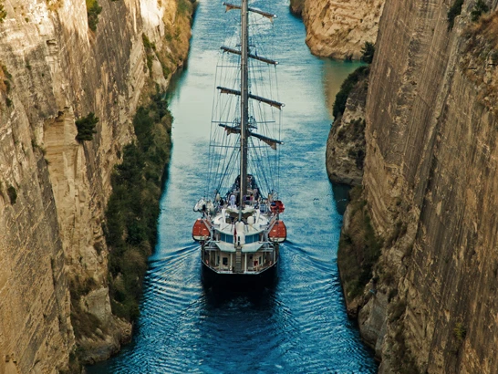 Location bateau Piraeus Port pas cher custom