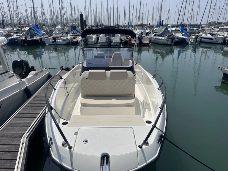 Location Bateau à moteur Quicksilver avec permis