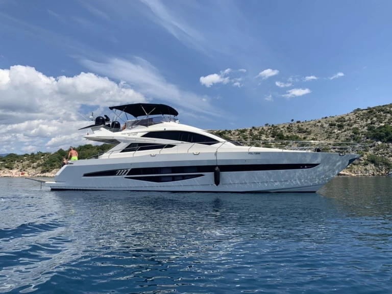 Location à Novi Vinodolski - Galeon Galeon 700 Skydeck - 4 + 1 cab. sur SamBoat