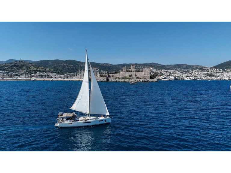 Louer Voilier avec ou sans skipper Jeanneau à Bodrum