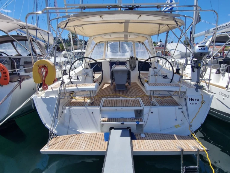 Location Voilier à Gouviá - Bénéteau Oceanis 41.1