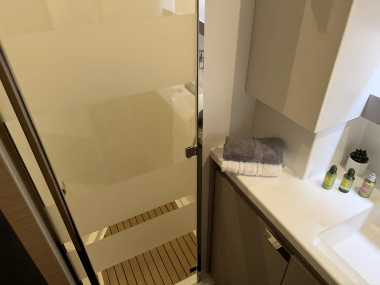 Location bateau Fountaine Pajot Aura 51 à Seget Donji sur Samboat