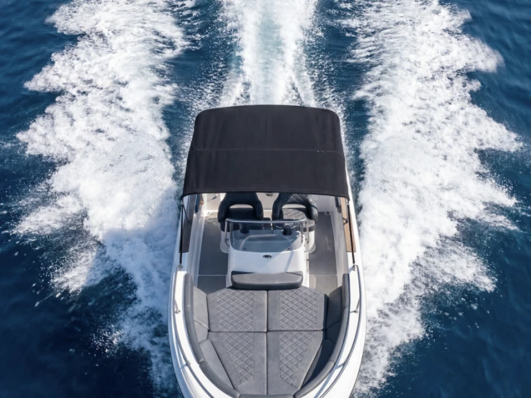 Location Bateau à moteur Sessa Marine avec permis