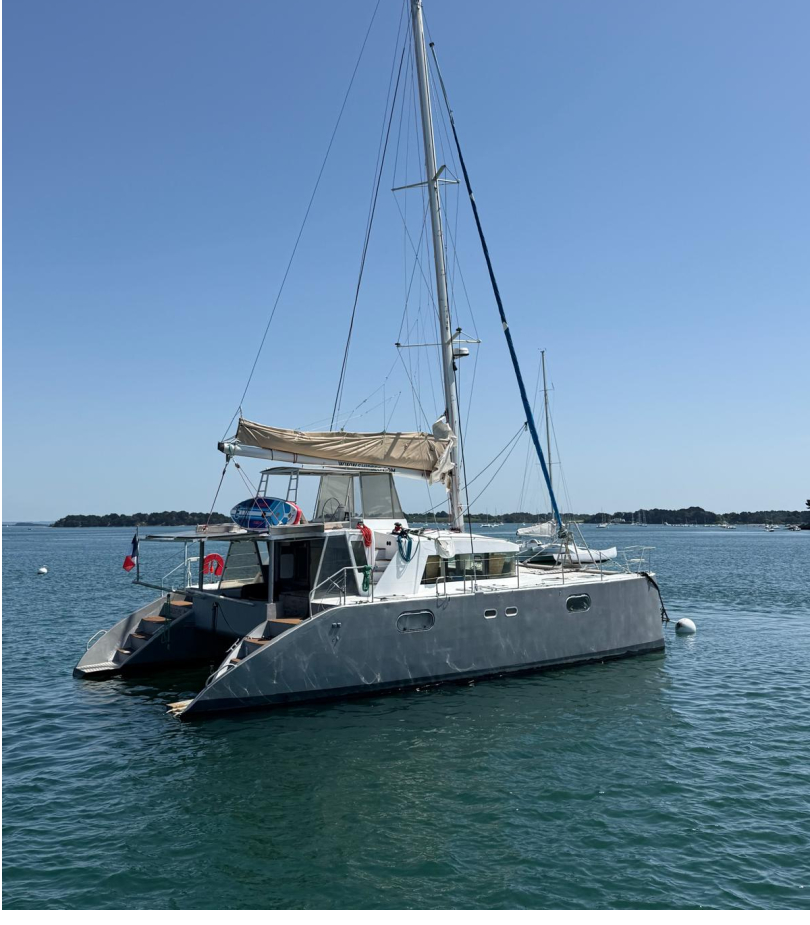 Boat Rental Sainte-Rose, Guadeloupe & Private Boat Charter | SamBoat