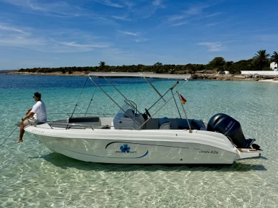 Boat rental Pacific Craft Pacific Craft 625 Open Trendy in Ibiza (Ville) on Samboat
