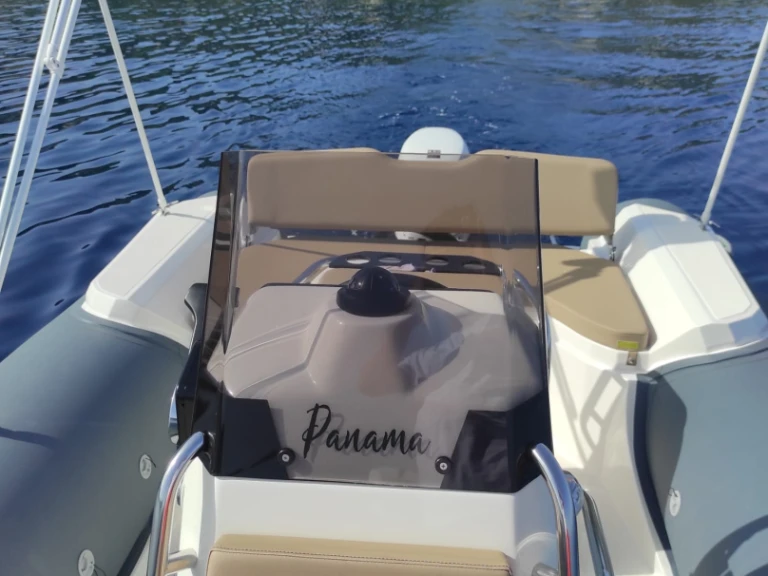 Location Semi-rigide Blue rib avec permis