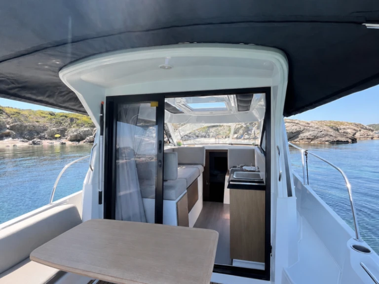 Location bateau Six-Fours-les-Plages pas cher Antares 9 OB