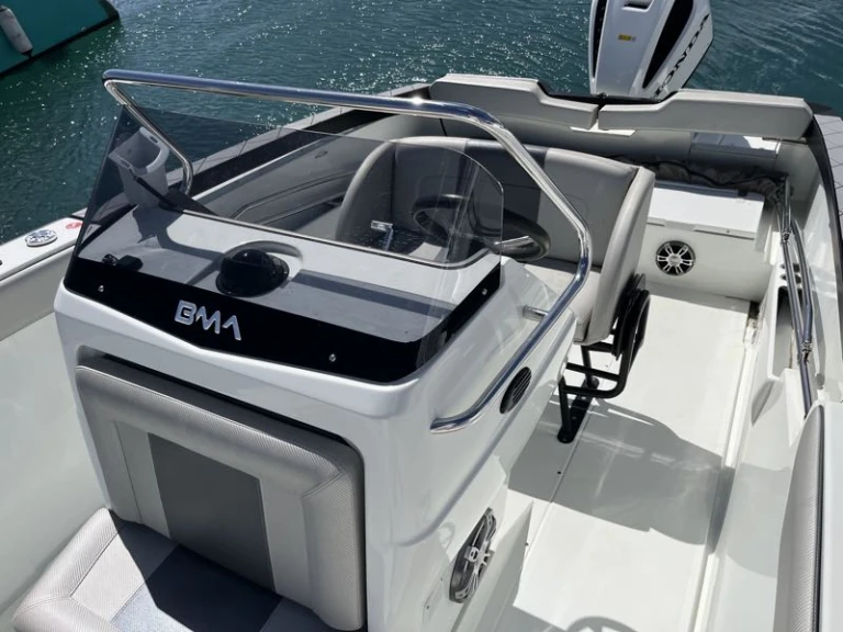 Location bateau BMA BMA X199 à Port de Bonifacio sur Samboat