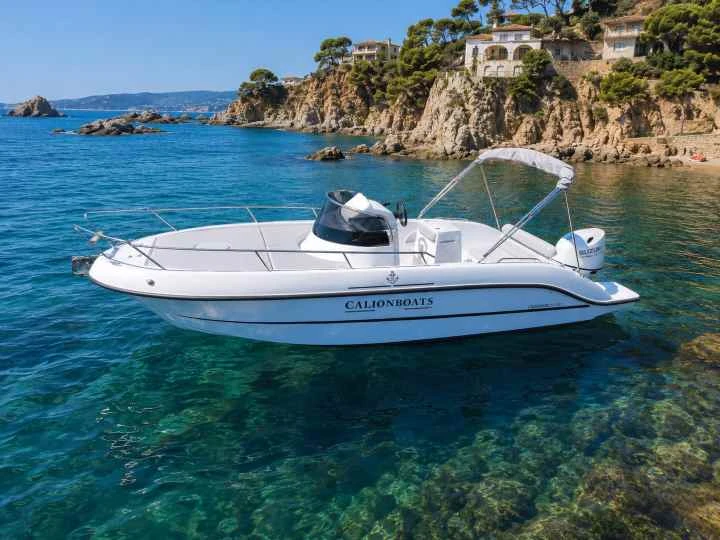 Louez un Calion 720 à Palamós