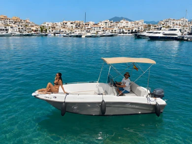 Boat rental Nireus Nireus 490 in Puerto Banús on Samboat