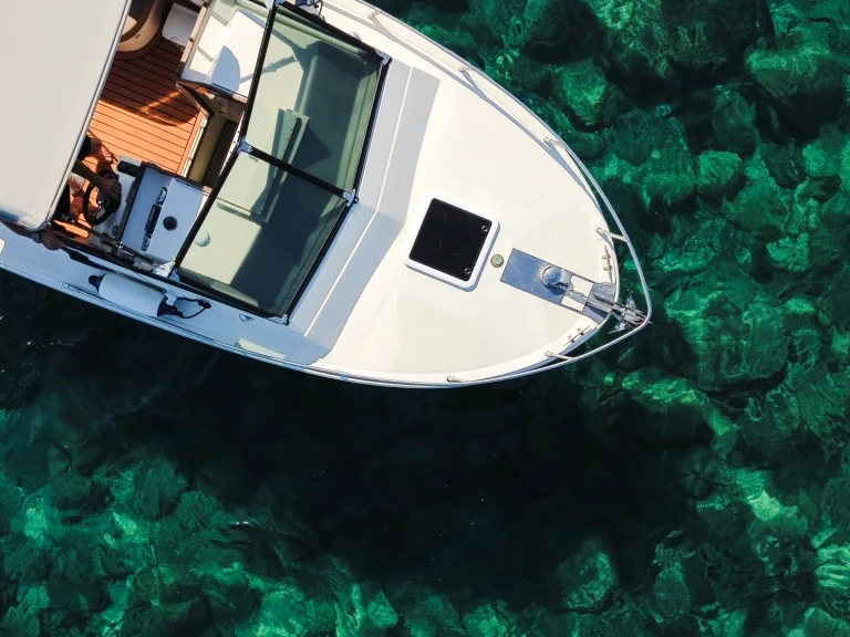 Bateau à moteur à louer à Zakynthos au meilleur prix