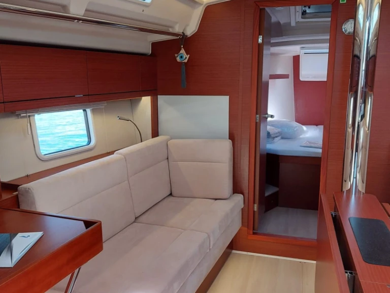 Hanse Hanse 418 a louer à Lávrio
