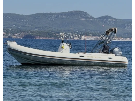 Location bateau Toulon pas cher Tempest 626 Ivory