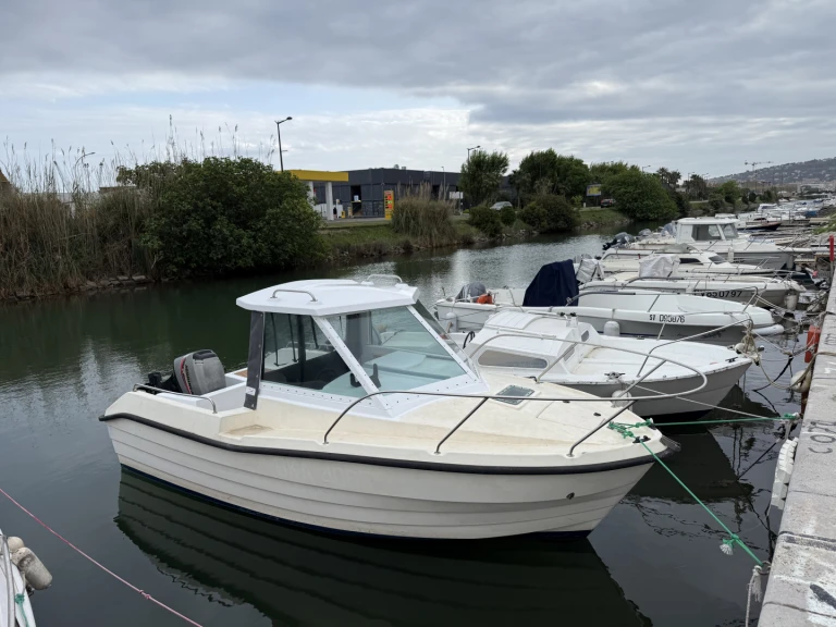 Bateau à moteur à louer à Sète au meilleur prix