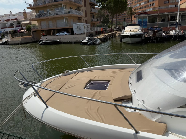 Louer Bateau à moteur avec ou sans skipper BravaBoats à Roses