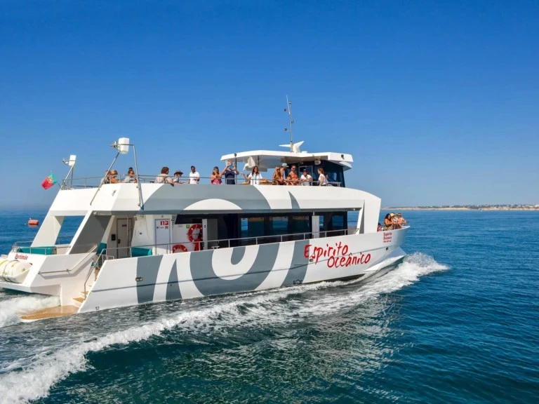 Catamaran Custom a louer à Portimão