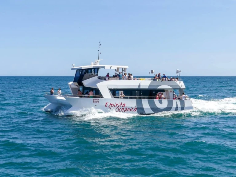 Location bateau Portimão pas cher Custom
